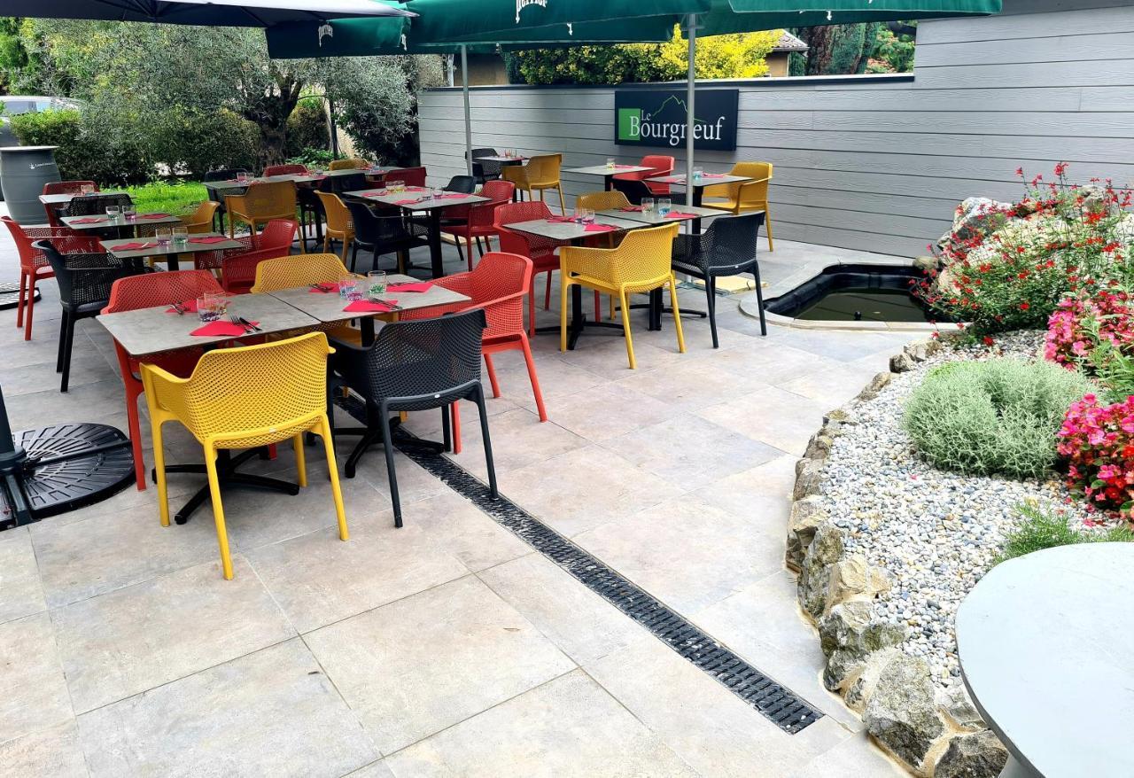 Hotel Restaurant Le Bourgneuf Morlaas Exterior foto